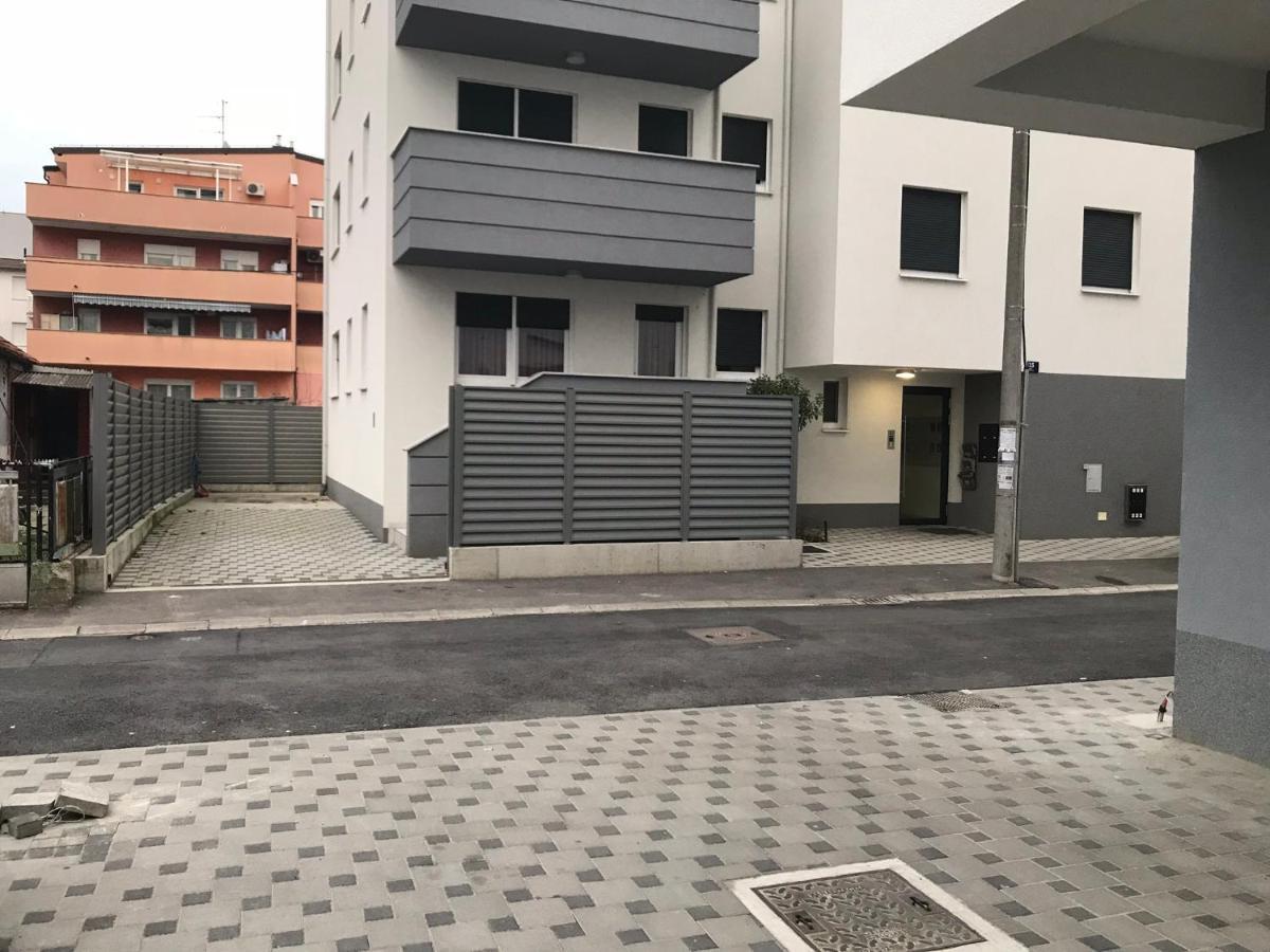 Sara - Free Parking For 2 Cars * Zagabria