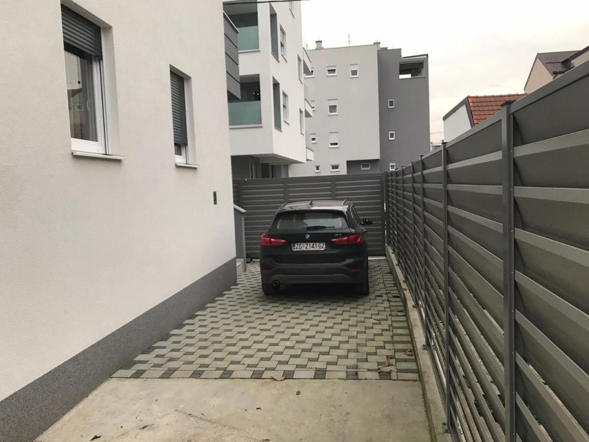 Sara - Free Parking For 2 Cars Appartamento Zagabria